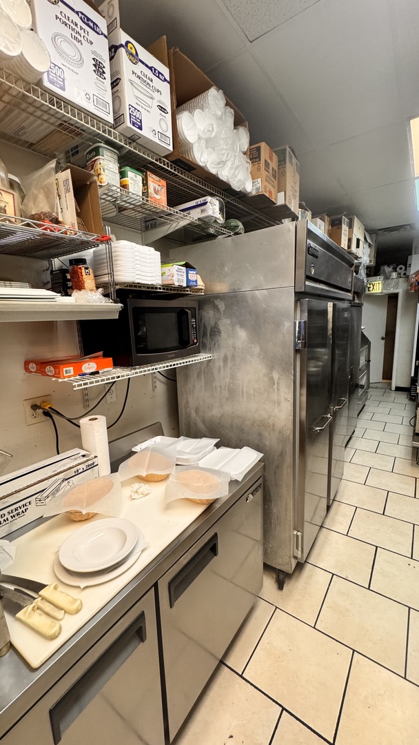 5357 N LINCOLN Avenue