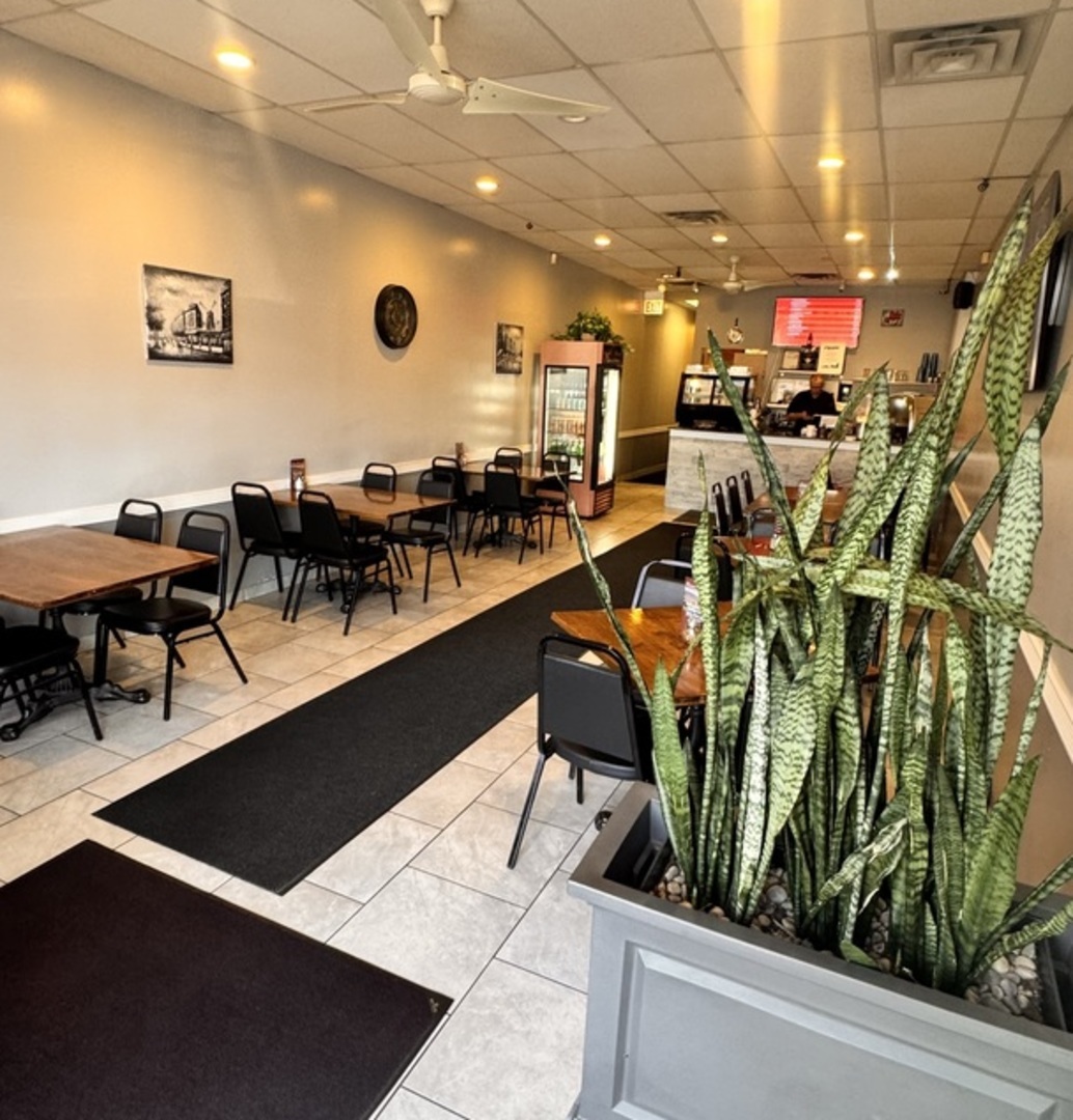 5357 N LINCOLN Avenue