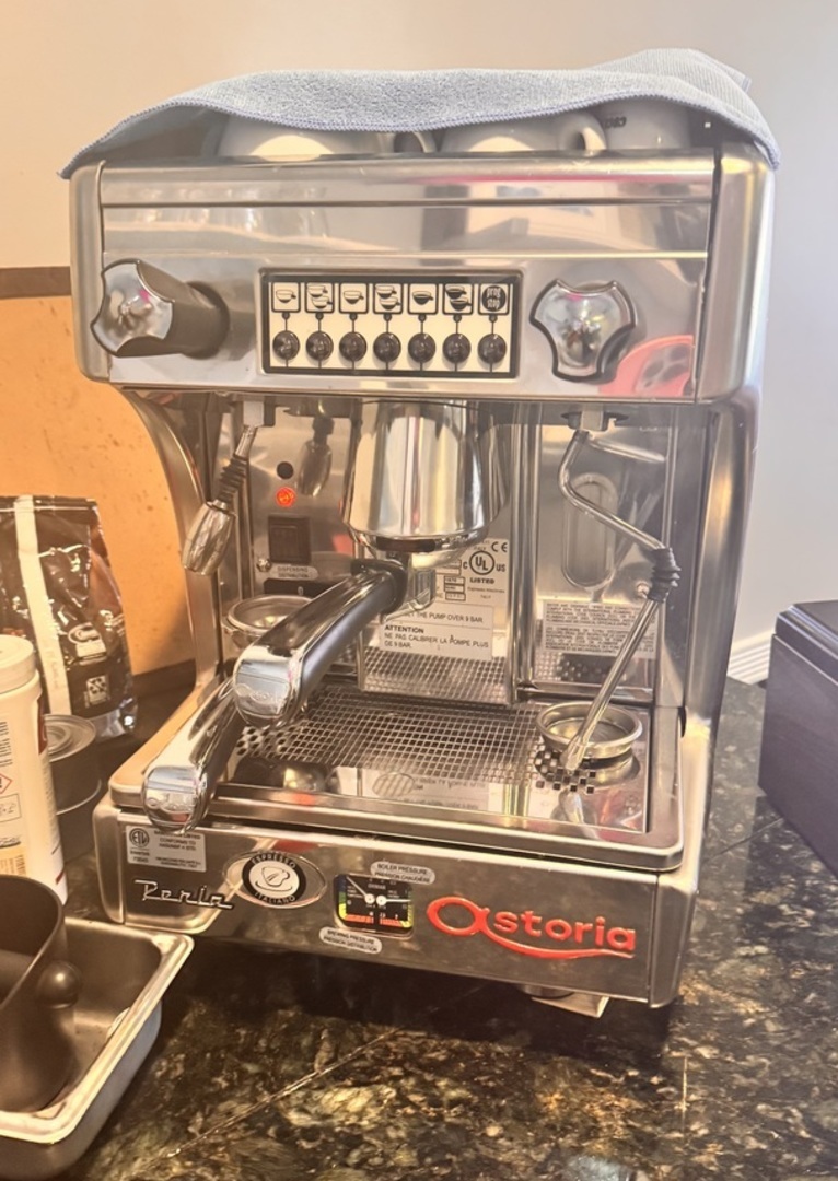 5357 N LINCOLN Avenue