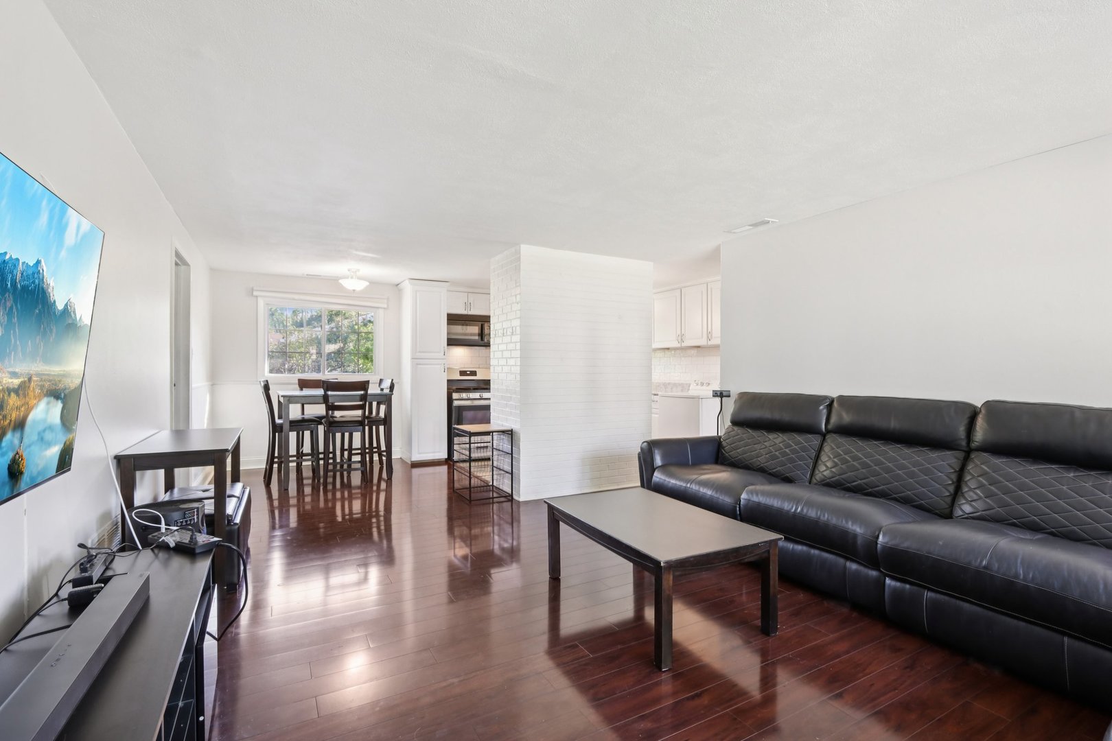 1933 Whittier Lane