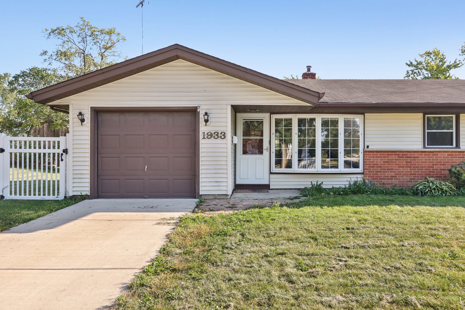 1933 Whittier Lane