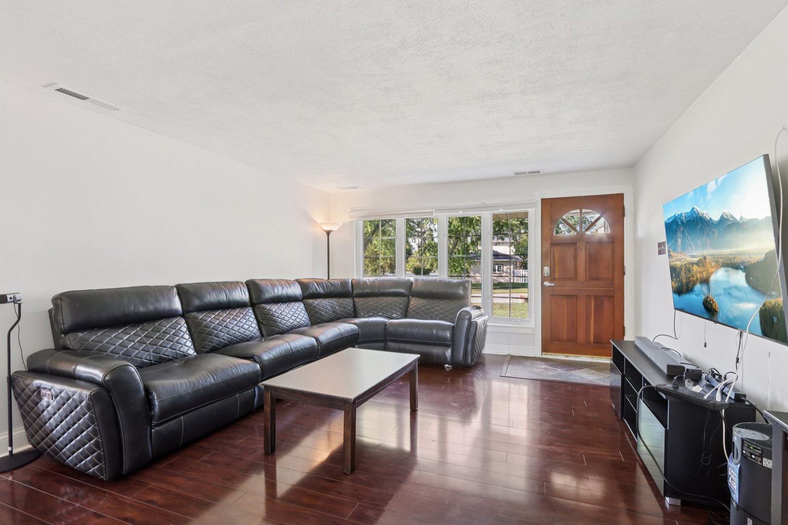 1933 Whittier Lane