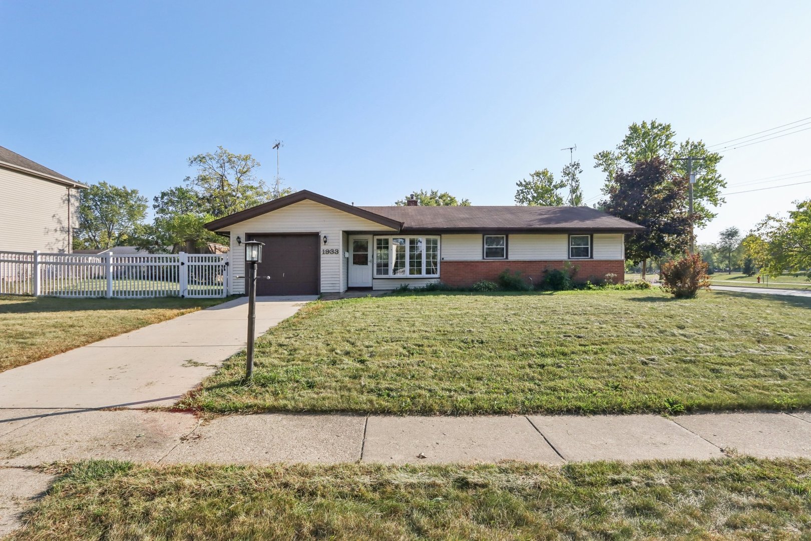 1933 Whittier Lane