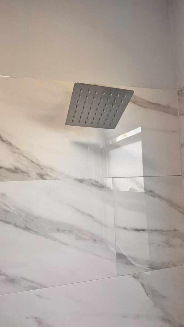 2422 W Berwyn Avenue Unit: 309