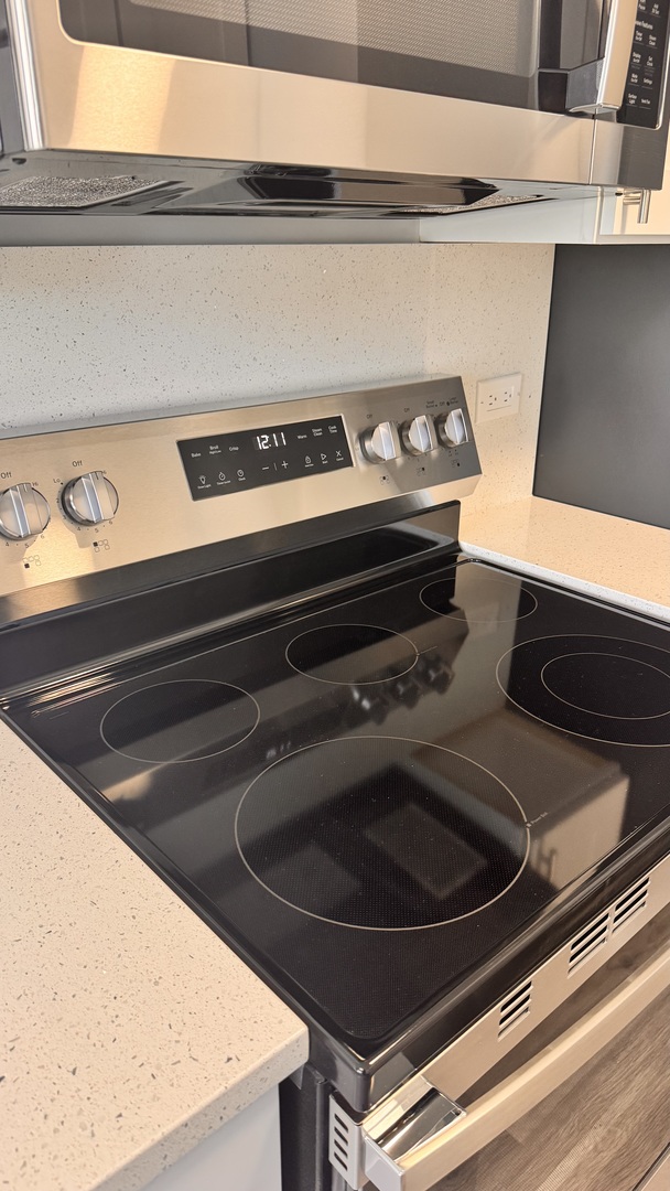 2422 W Berwyn Avenue Unit: 309