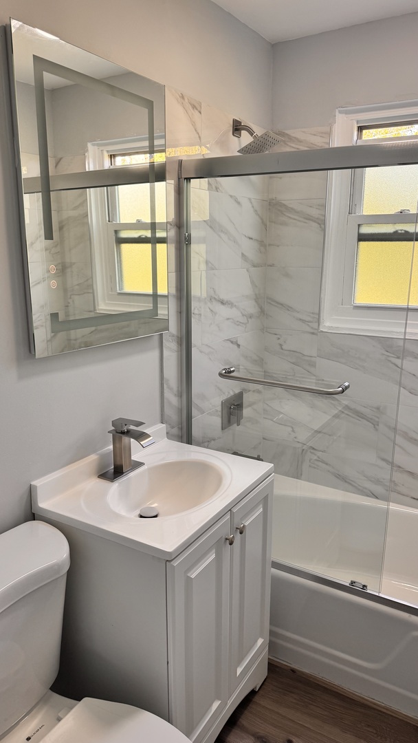 2422 W Berwyn Avenue Unit: 309