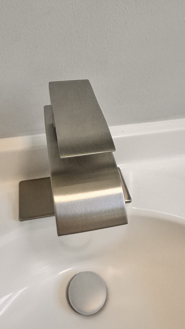 2422 W Berwyn Avenue Unit: 309