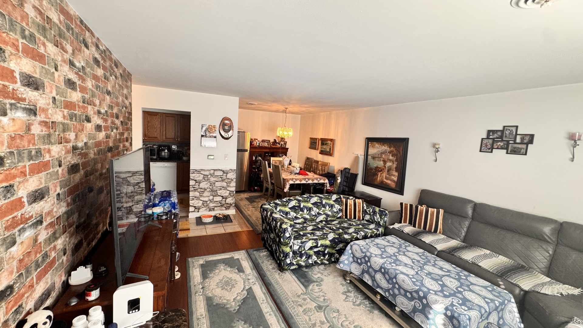 6220 N Ridge Avenue Unit: S203