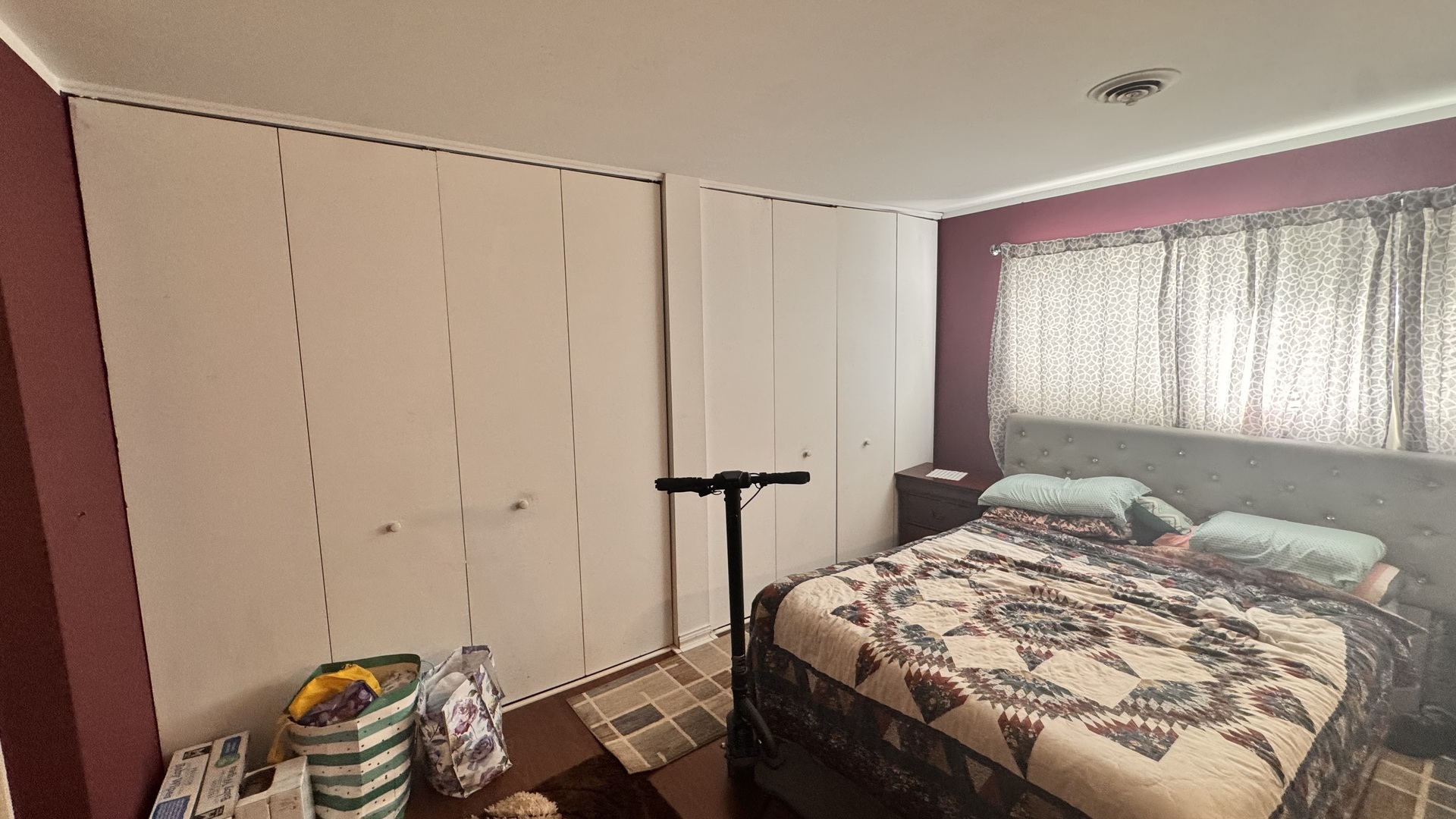 6220 N Ridge Avenue Unit: S203
