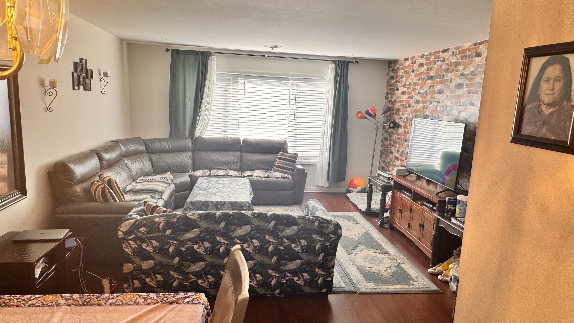 6220 N Ridge Avenue Unit: S203