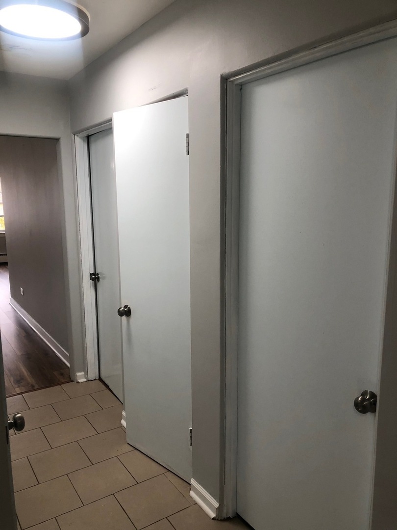 5544 N Campbell Avenue Unit: 2