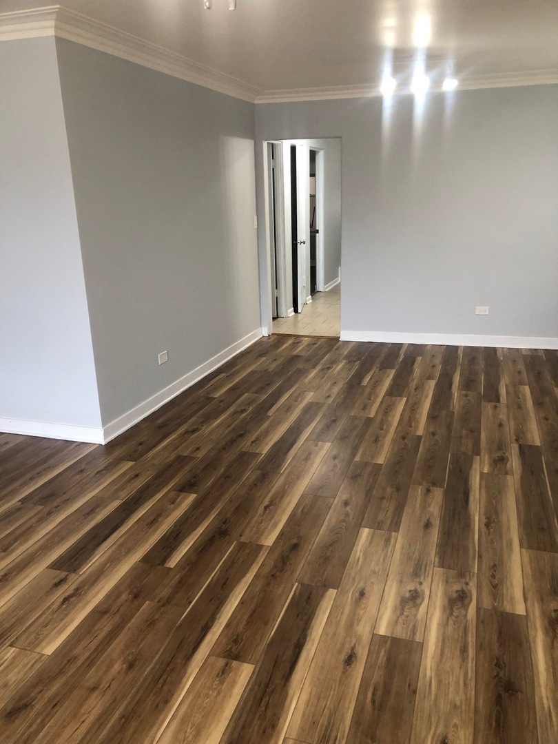 5544 N Campbell Avenue Unit: 2