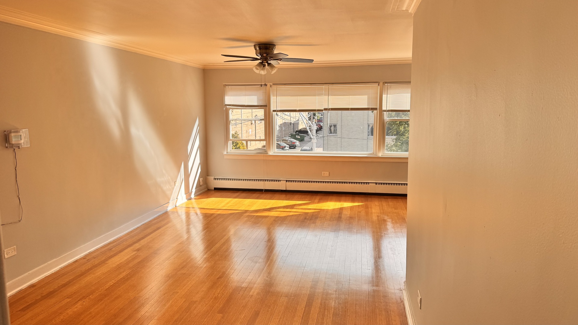 5544 N Campbell Avenue Unit: 2