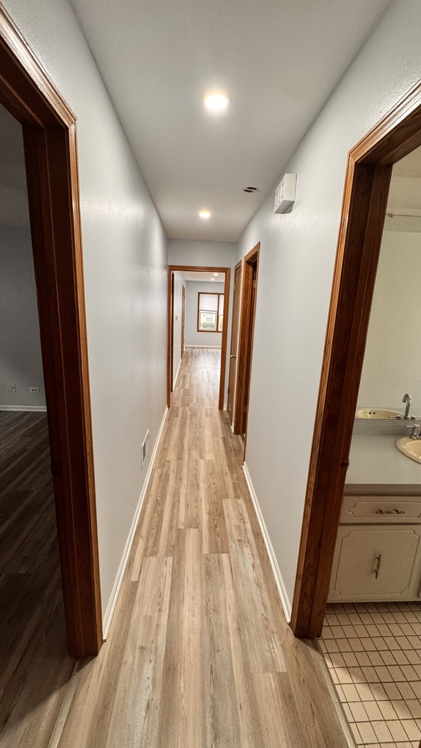 5517 W Windsor Avenue Unit: 1