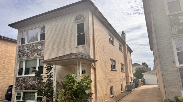 5517 W Windsor Avenue Unit: 1