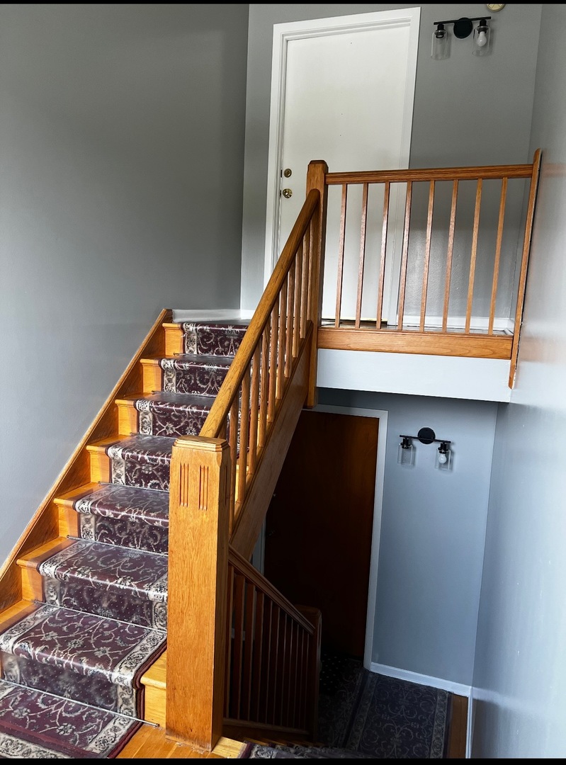 8939 N Wisner Street Unit: 2