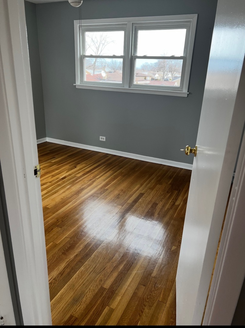 8939 N Wisner Street Unit: 2