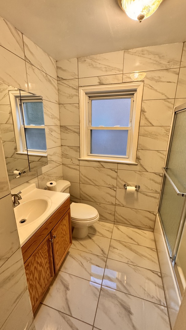 5501 N California Avenue Unit: 1N