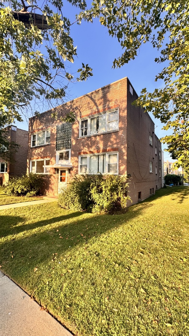 5501 N California Avenue Unit: 1N