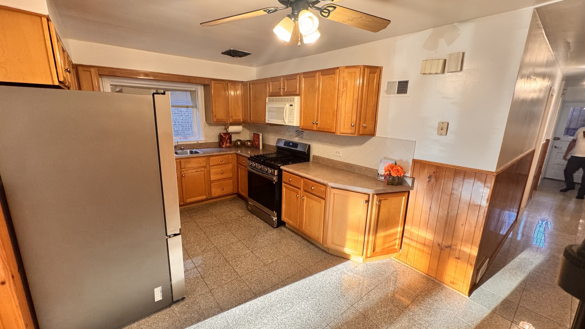 5501 N California Avenue Unit: 1N