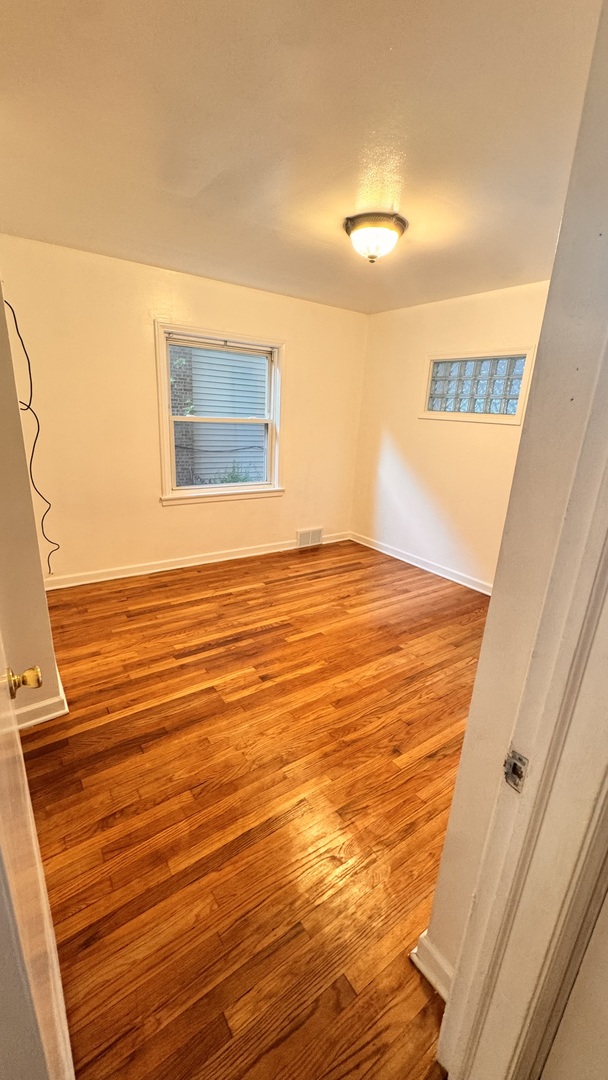 5501 N California Avenue Unit: 1N