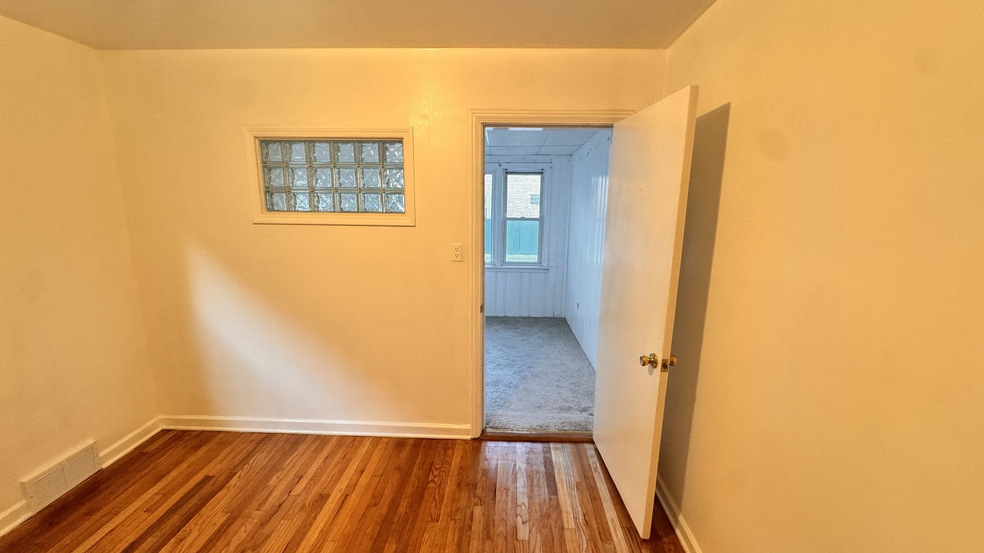 5501 N California Avenue Unit: 1N