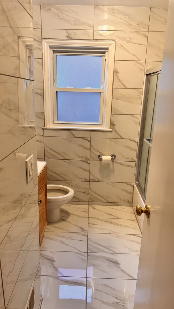 5501 N California Avenue Unit: 1N