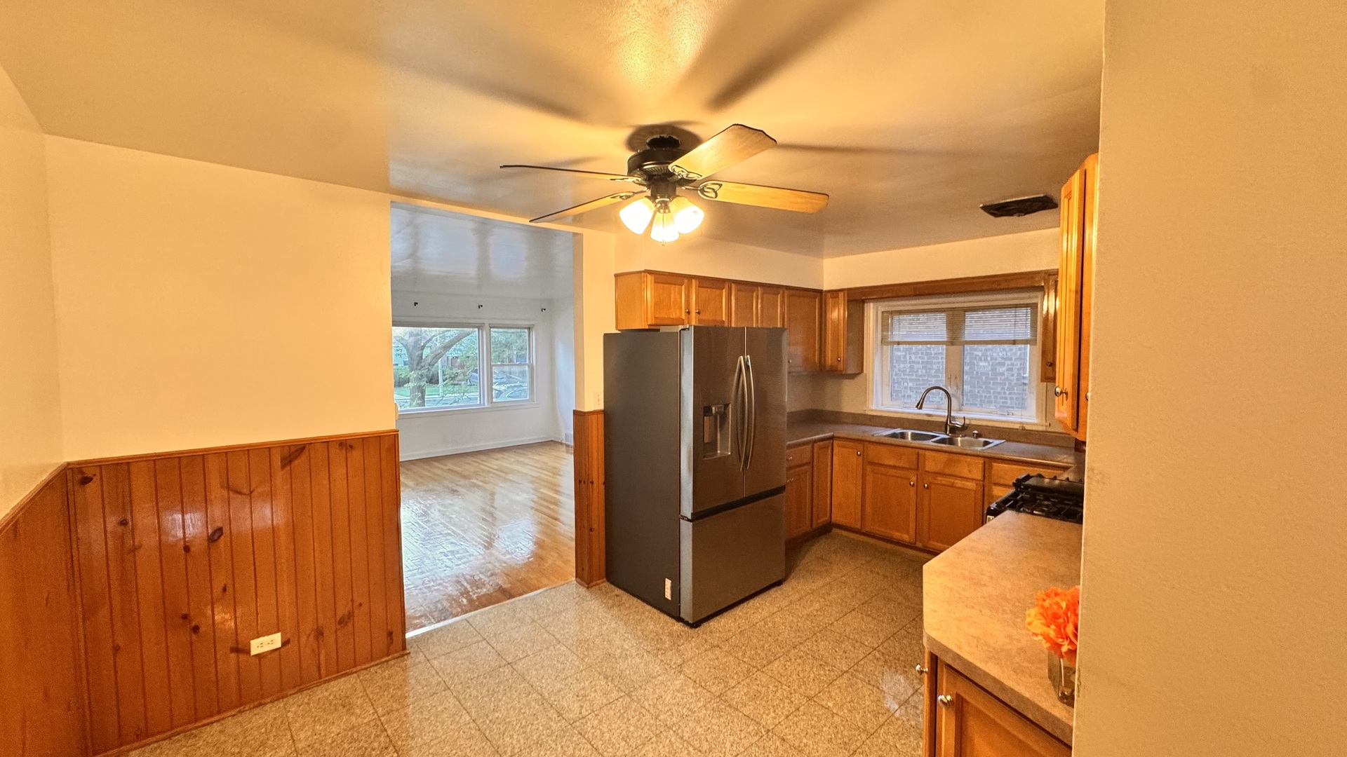 5501 N California Avenue Unit: 1N