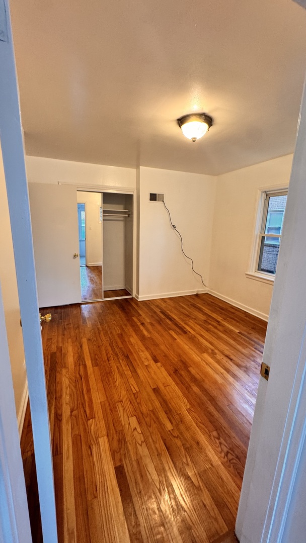 5501 N California Avenue Unit: 1N