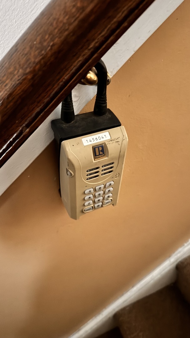 5501 N California Avenue Unit: 1N