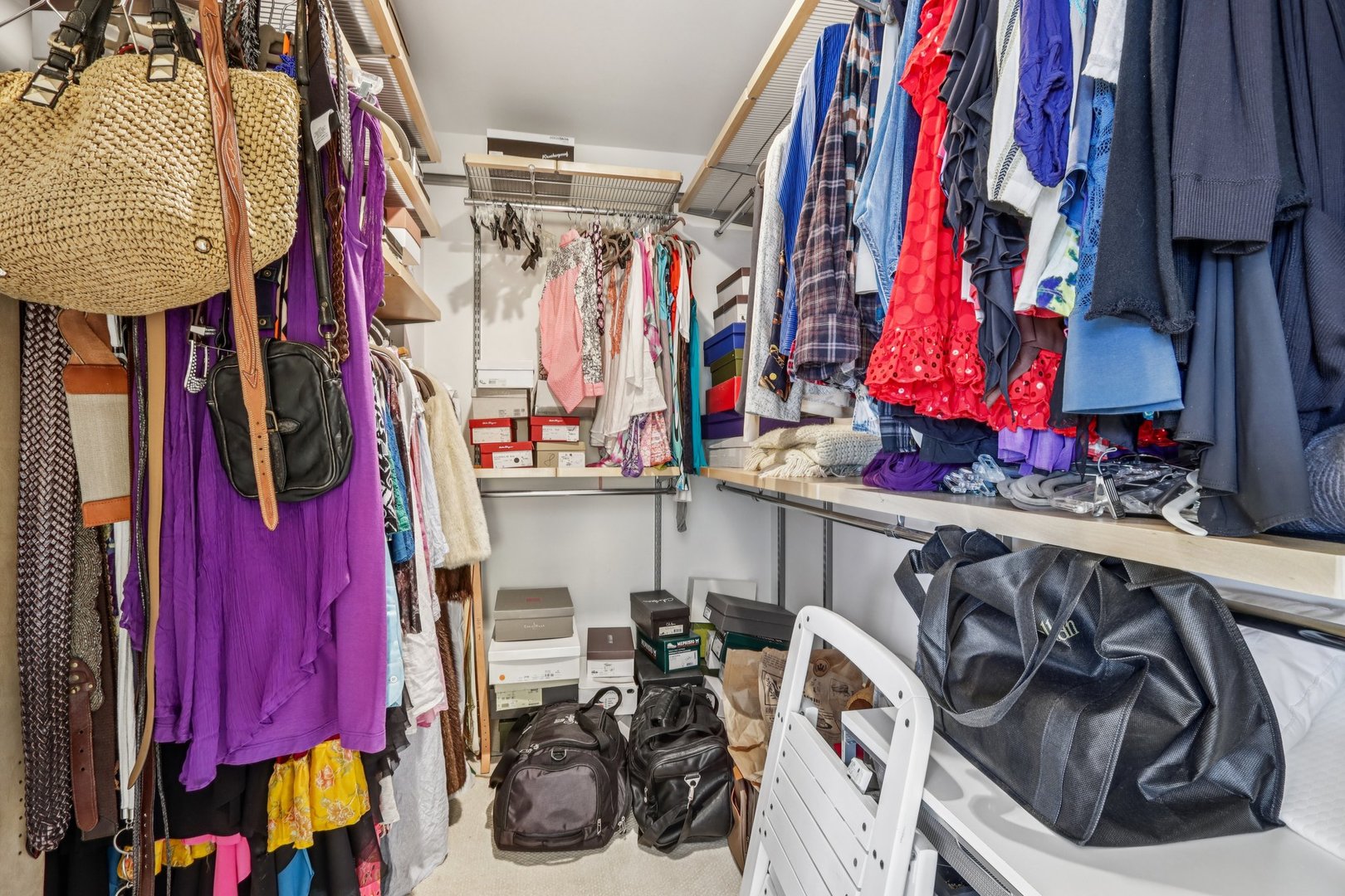 19 LANDMARK Unit: 19