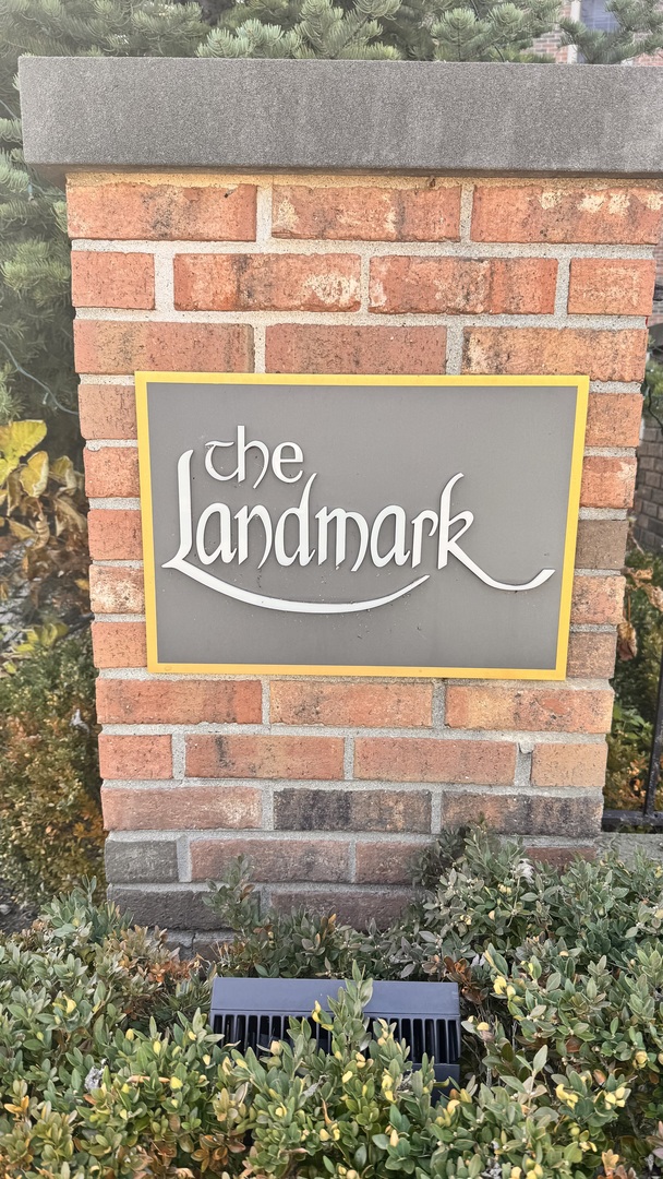 19 LANDMARK Unit: 19