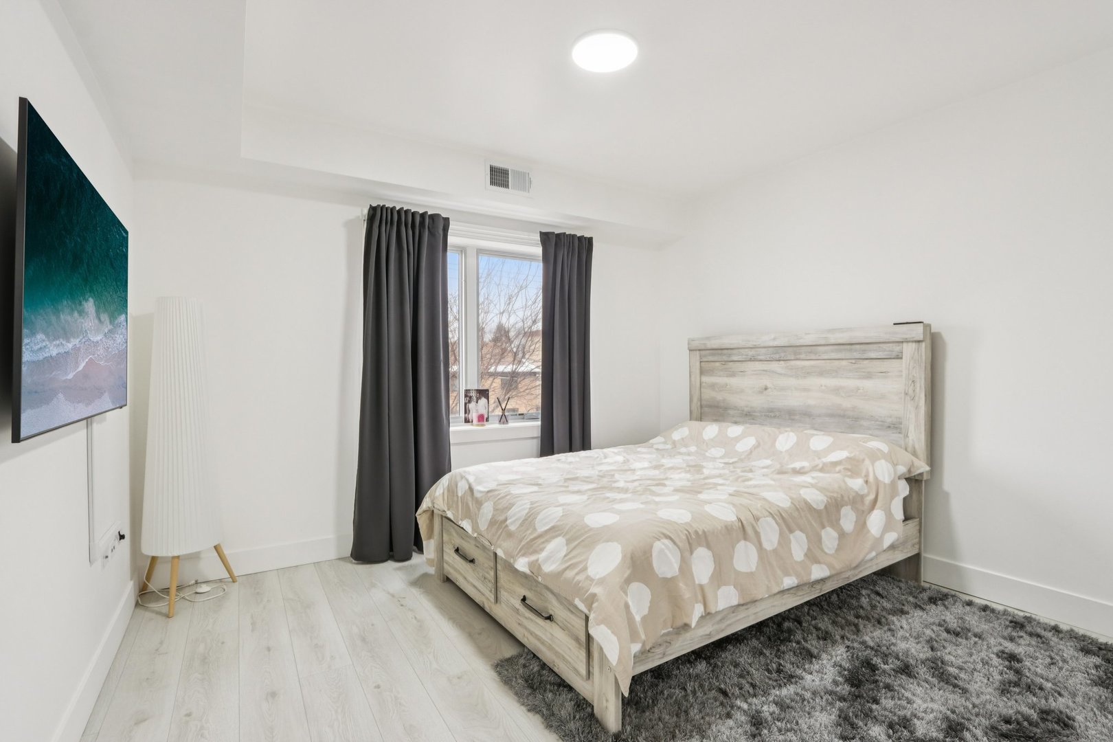 9864 LELAND Avenue Unit: 309