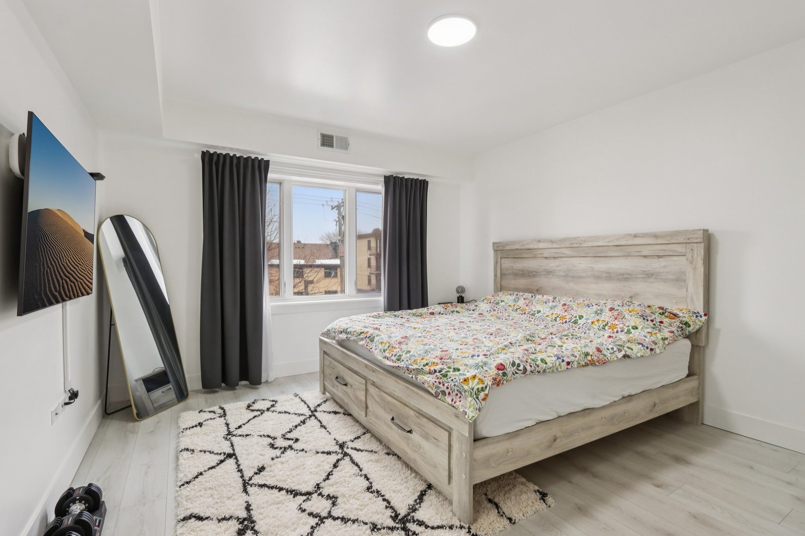 9864 LELAND Avenue Unit: 309