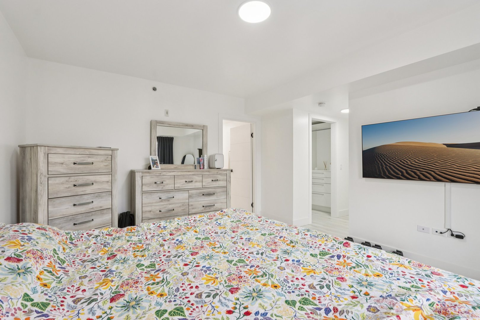 9864 LELAND Avenue Unit: 309