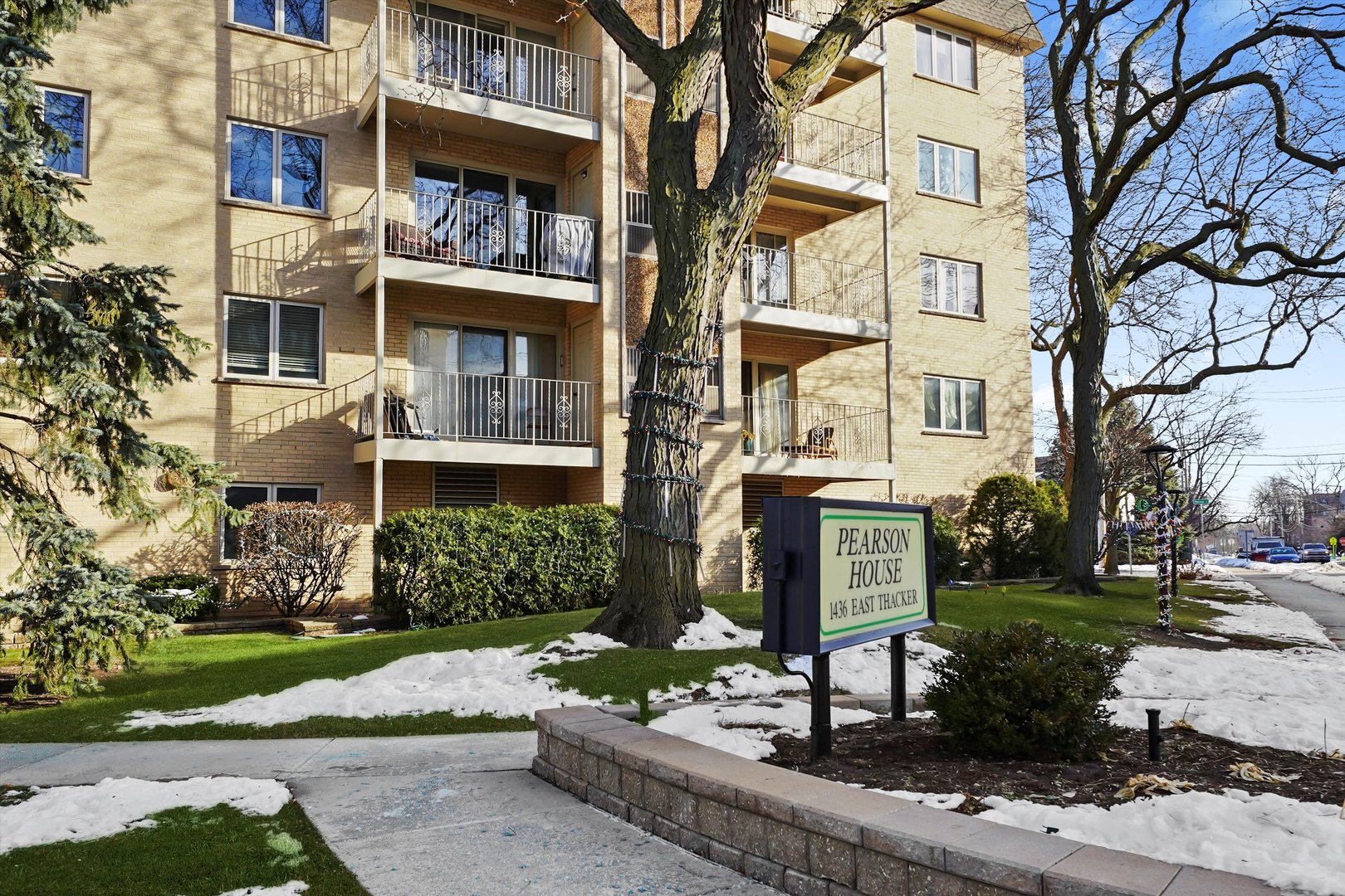 1436 E Thacker Street Unit: 309