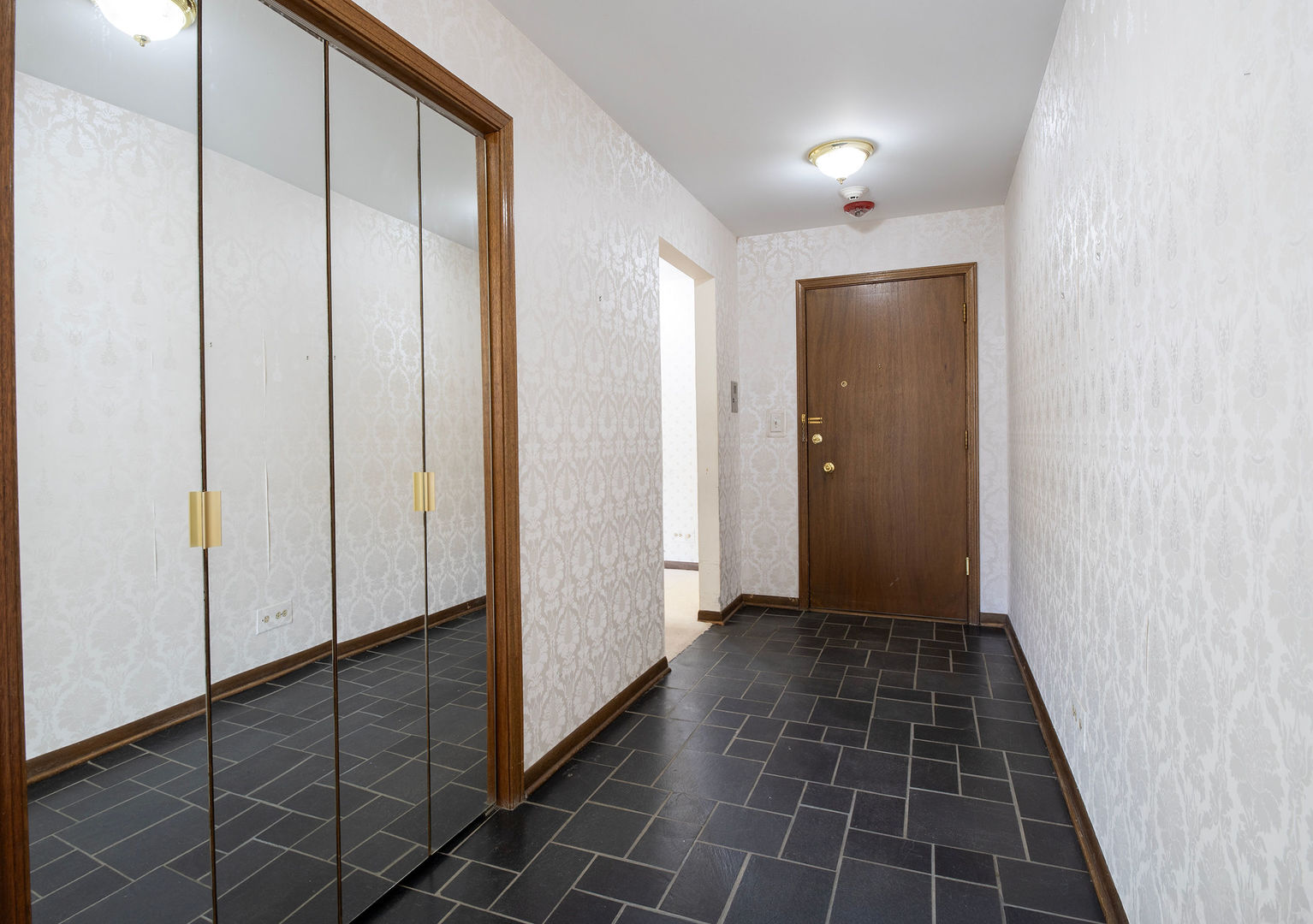 2500 Archbury Lane Unit: 1A