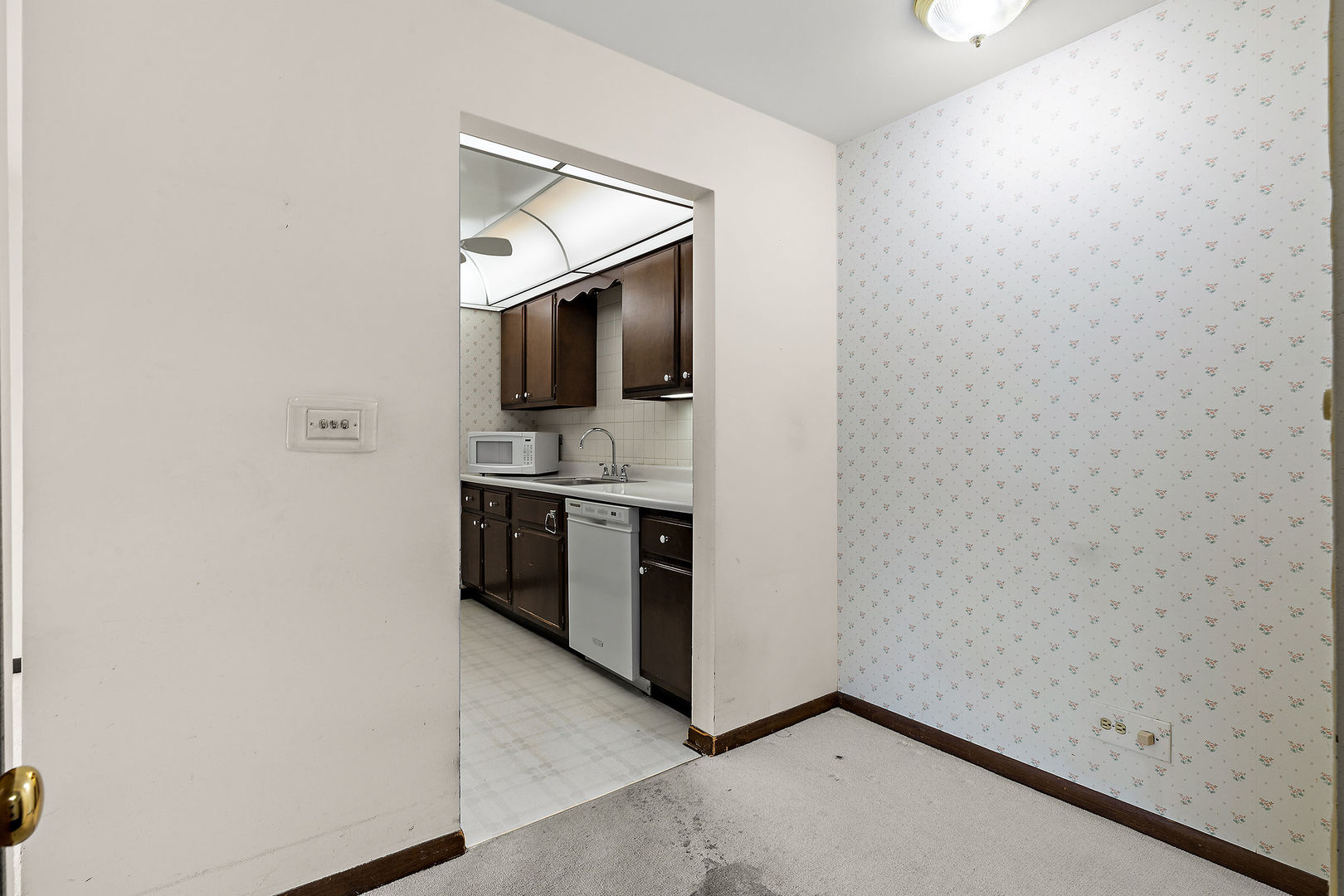 2500 Archbury Lane Unit: 1A