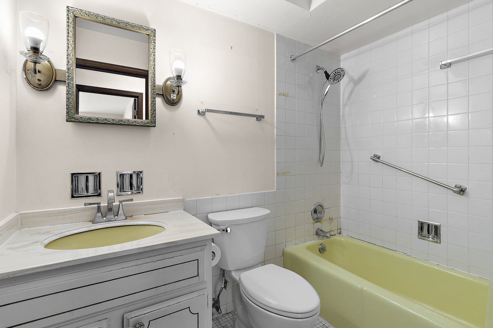 2500 Archbury Lane Unit: 1A