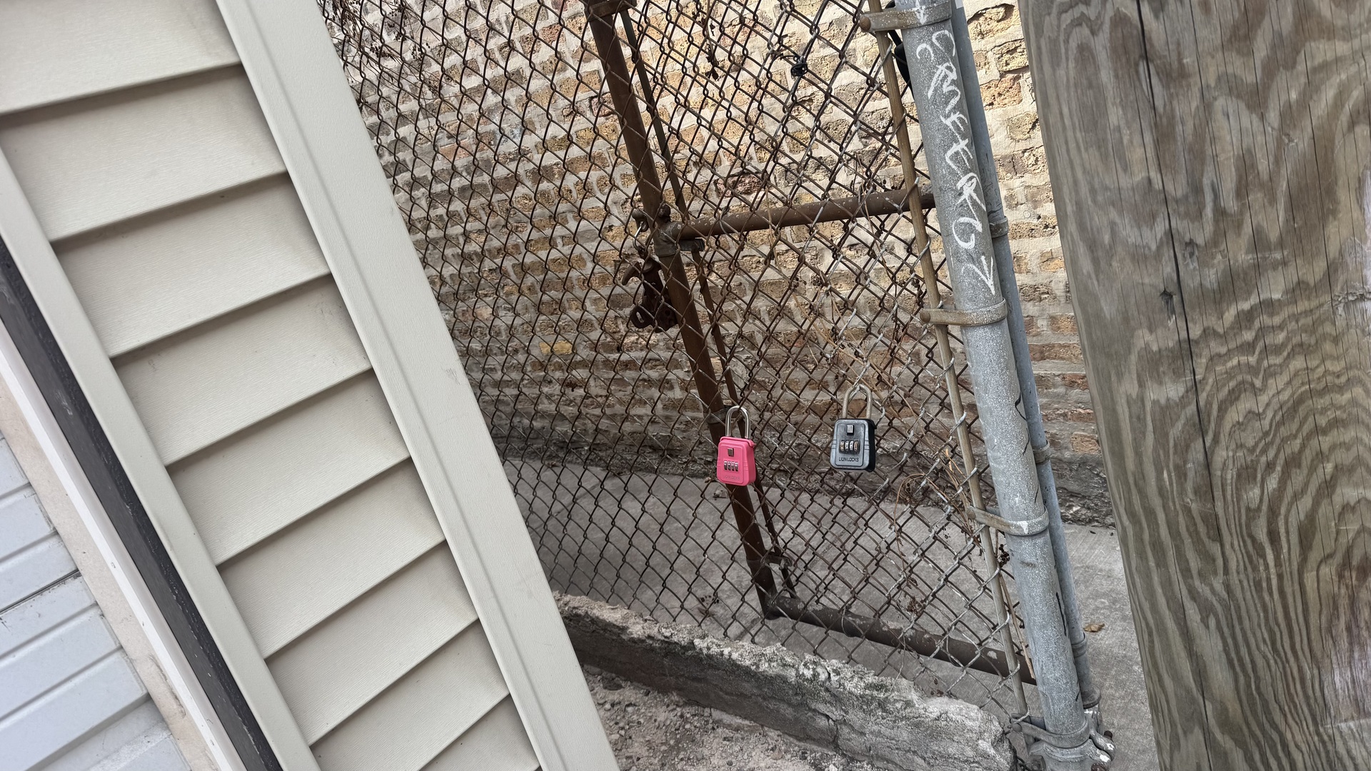 2507 N MILWAUKEE Avenue Unit: 2N