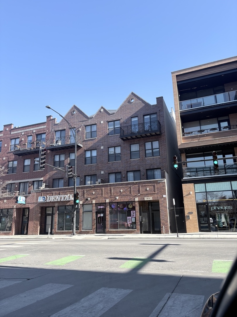2507 N MILWAUKEE Avenue Unit: 2N