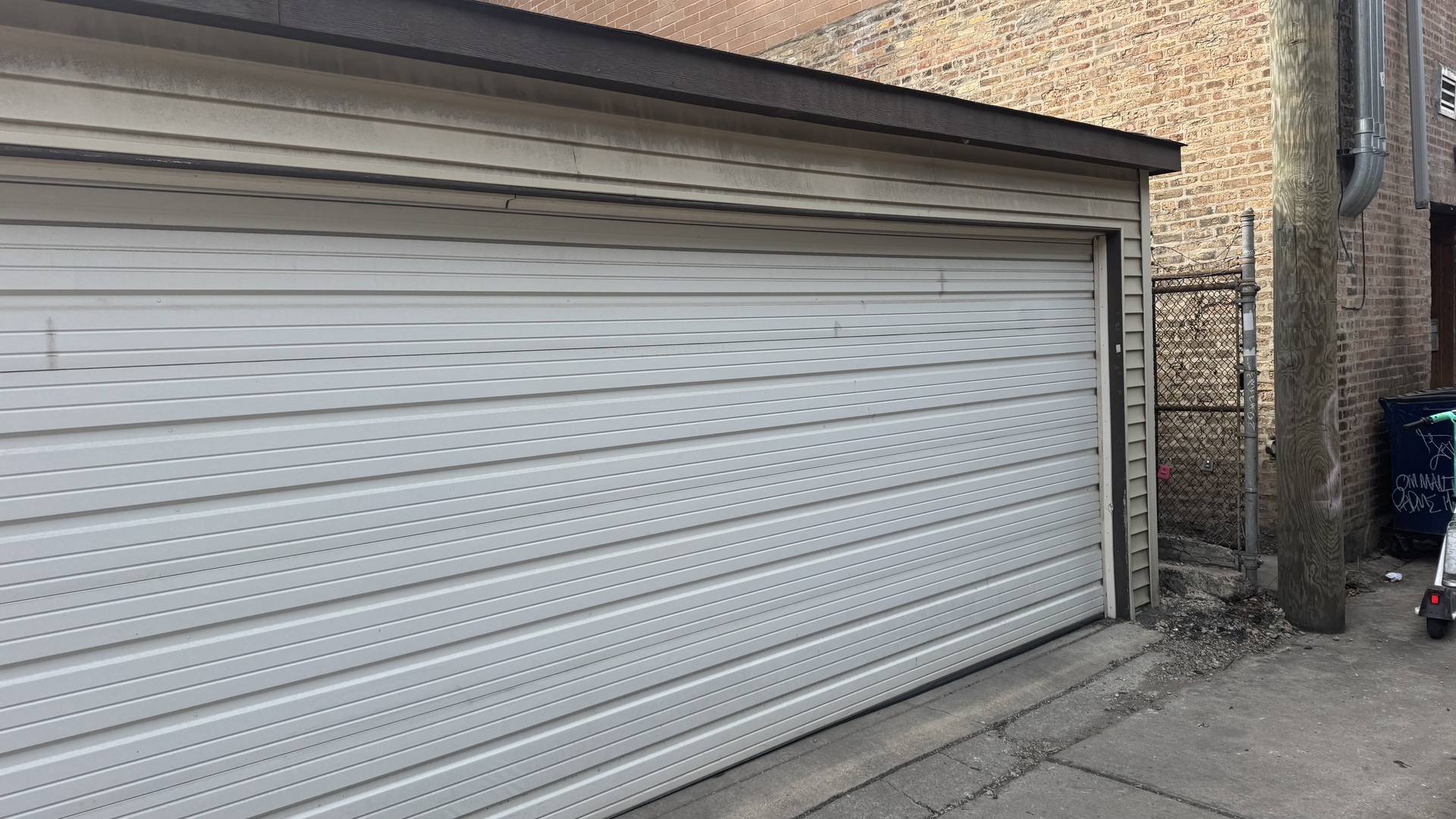 2507 N MILWAUKEE Avenue Unit: 2N