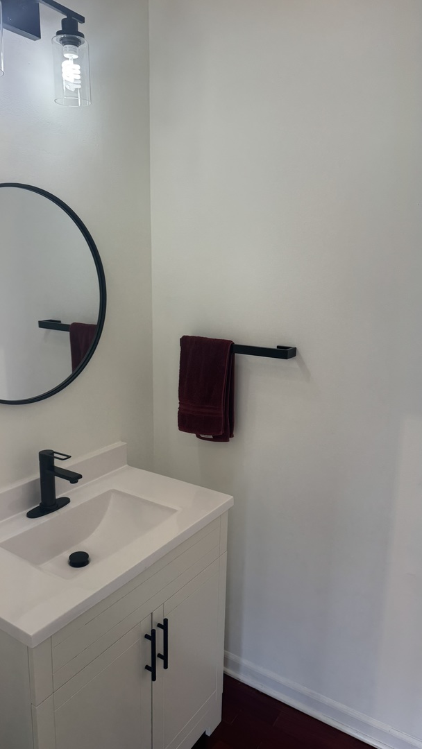 2507 N MILWAUKEE Avenue Unit: 2N