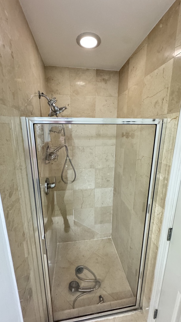 2507 N MILWAUKEE Avenue Unit: 2N