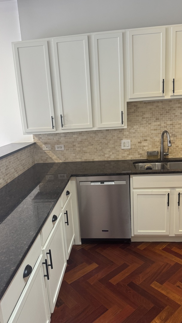 2507 N MILWAUKEE Avenue Unit: 2N