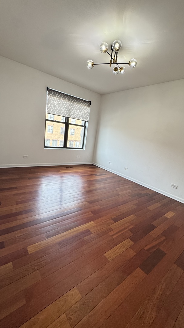 2507 N MILWAUKEE Avenue Unit: 2N