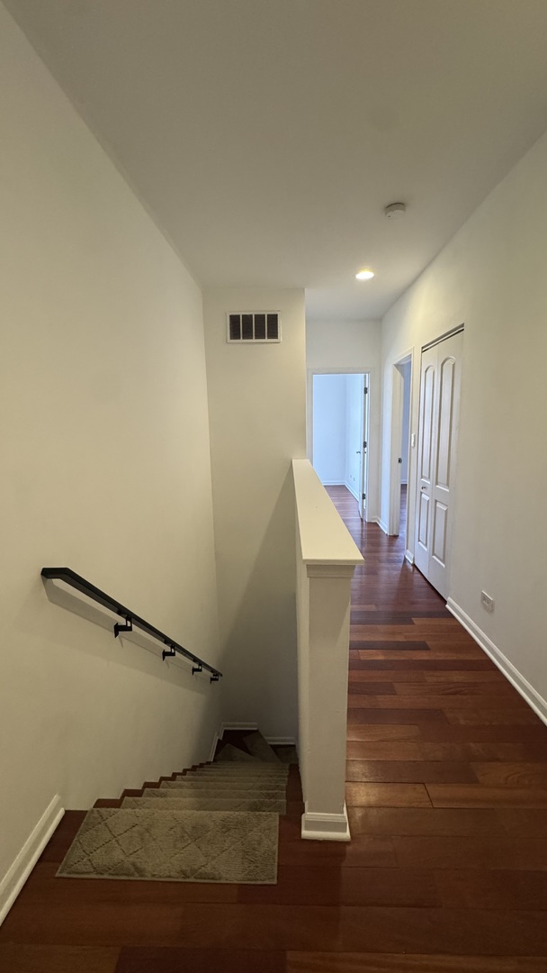 2507 N MILWAUKEE Avenue Unit: 2N