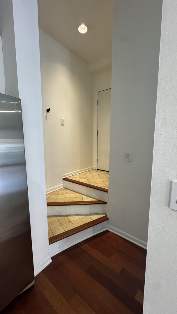 2507 N MILWAUKEE Avenue Unit: 2N