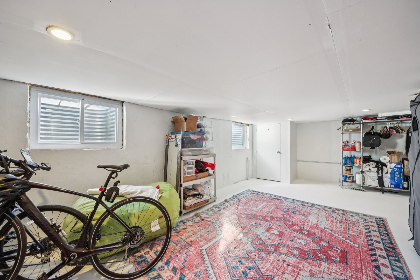 6601 N Trumbull Avenue