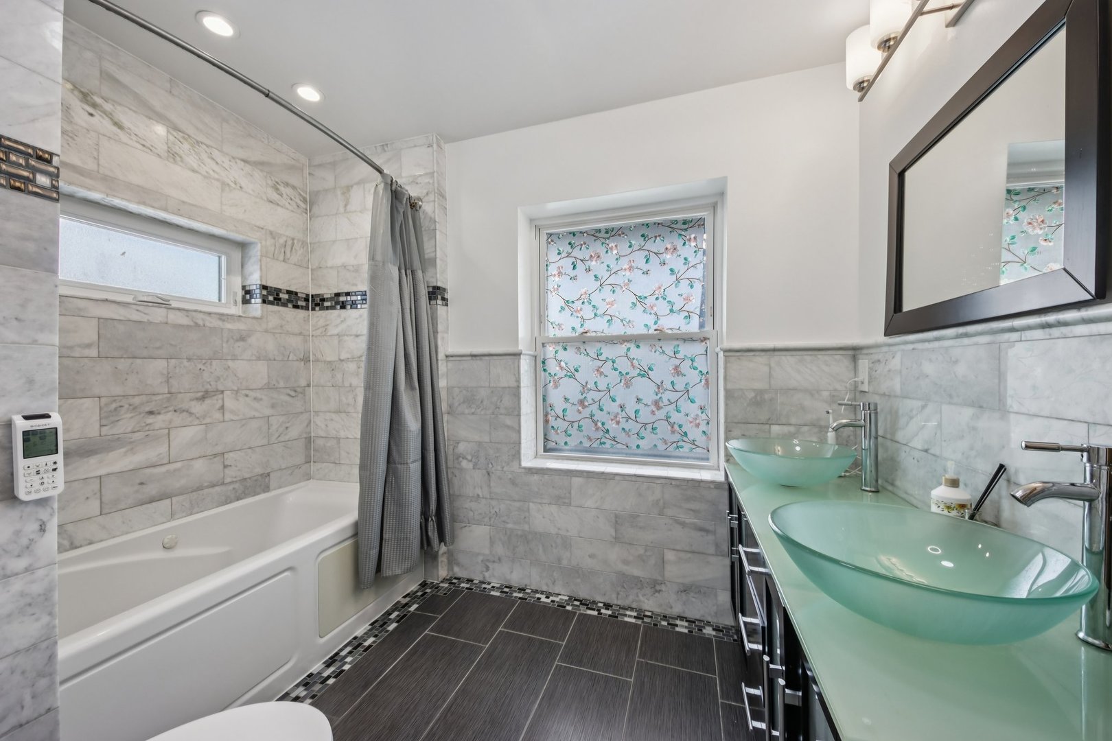 6601 N Trumbull Avenue